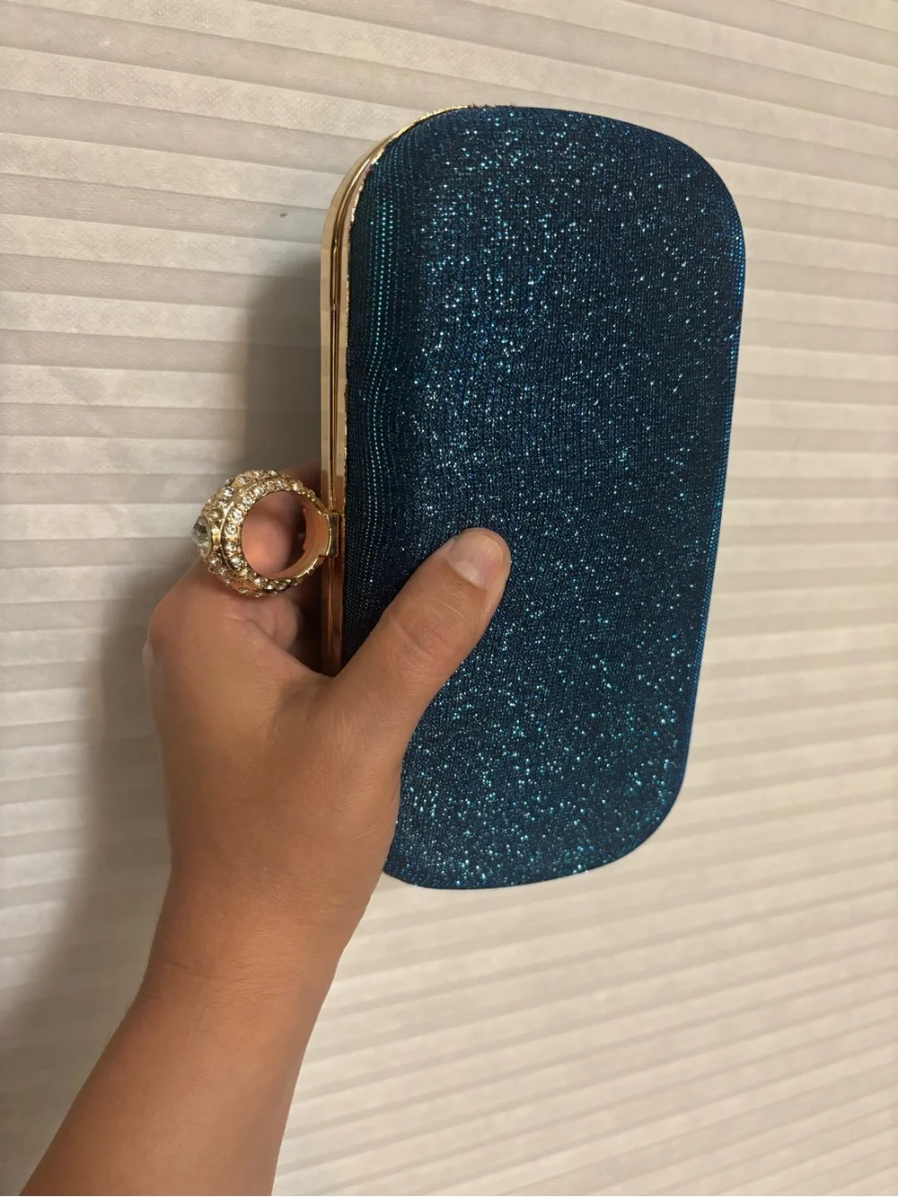Blue sparkles Ring-Clasp Evening Clutch